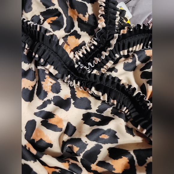 NWT TANKINI WITH SIDE TIE BOTTOMS SIDE TIE BACK RUFFLE ACCENT SIZE SMALL - Picture 8 of 10